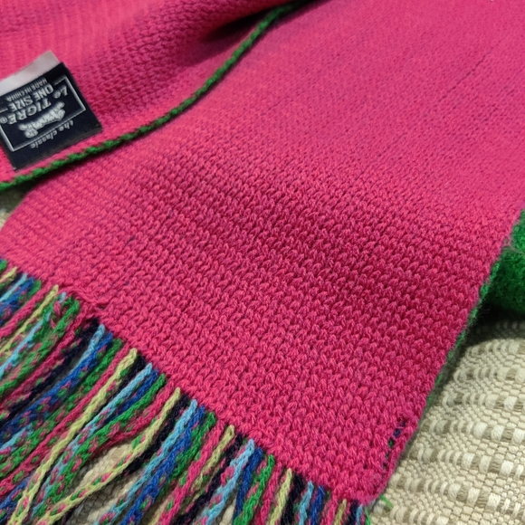 Le Tiger vintage winter scarf. - Picture 6 of 8